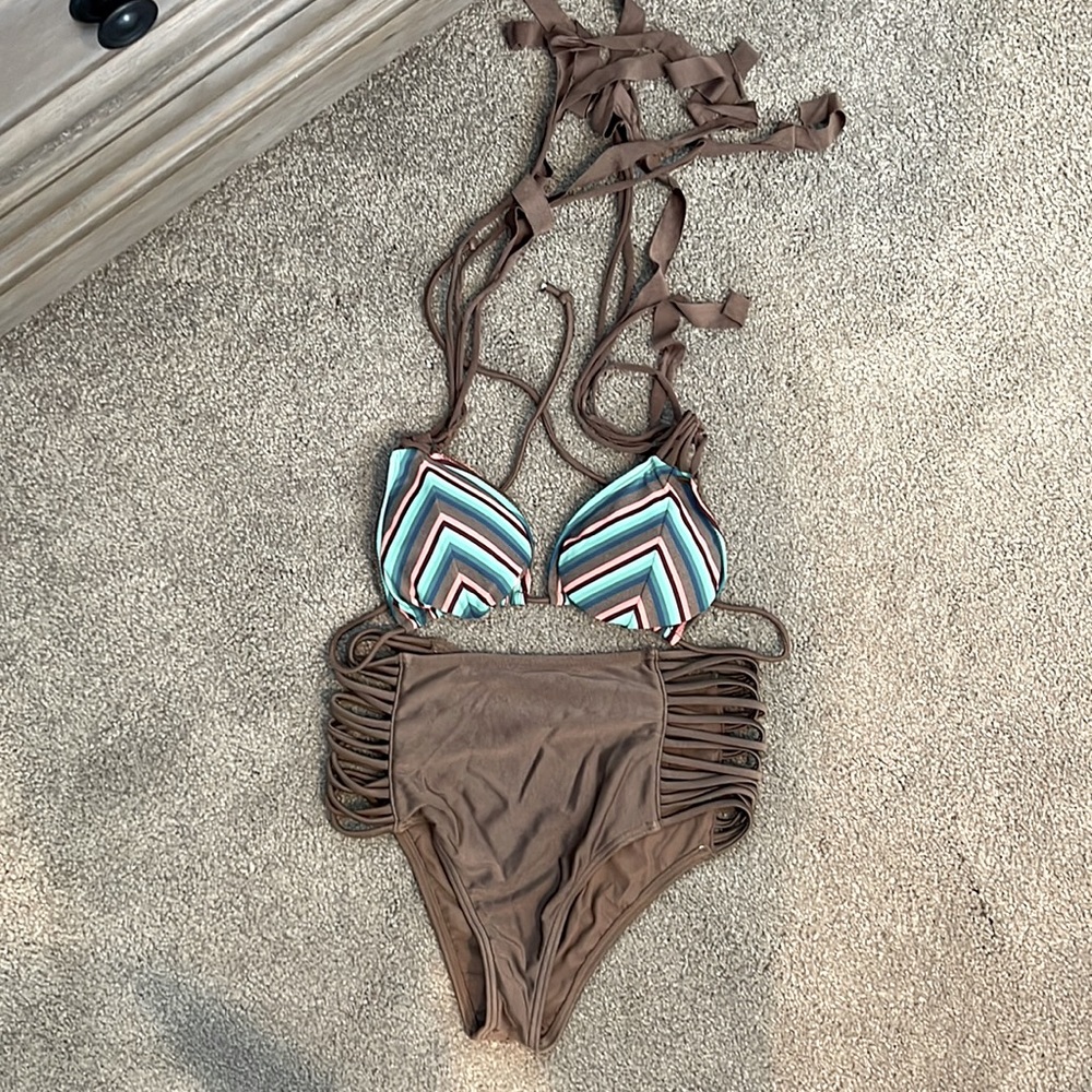 O’neill two piece tan color swim suit. Size Small